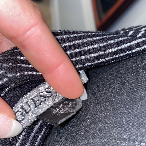 🍾CLOSET CLEAN OUT ACCEPTING ALL REASONABLE OFFERS🍾 - Picture 12 of 13